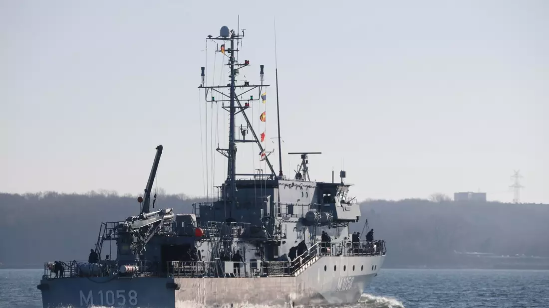 Minenjagdboot Fulda auf dem Weg in den NATO-Einsatz - Bild: presseportal.de