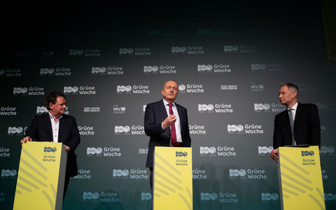 Die Landwirtschaft steht zu Beginn der Agrarmesse Grüne Woche unter Druck. - Foto: Sebastian Christoph Gollnow/dpa