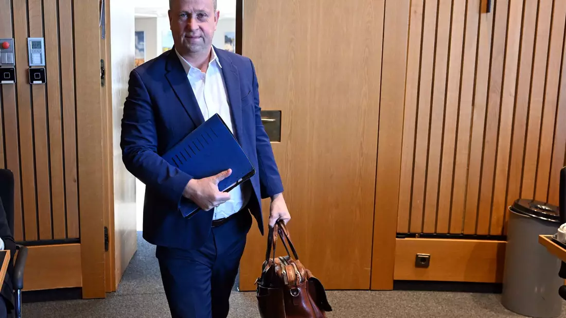 Der FDP-Politiker Joachim Stamp hatte von der Ampel-Regierung den Auftrag, Migrationsabkommen mit Herkunftsstaaten abzuschließen, um Arbeitsmigration zu fördern und Abschiebungen zu erleichtern. (Archivfoto) - Bild: Federico Gambarini/dpa