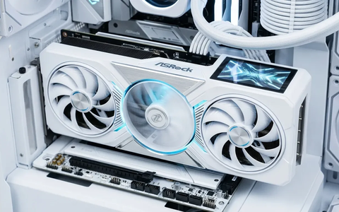 ASRock RX 9070 XT Taichi White: Weiße Grafik-Premiumklasse mit eigenem Display - Foto: über boerse-global.de ASRock RX 9070 XT Taichi White: Weiße Grafik-Premiumklasse mit eigenem Display - Foto: über boerse-global.de