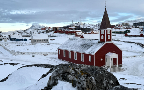 Die Bundeswehrsoldaten sollen in Nuuk landen. - Foto: Julia Wäschenbach/dpa