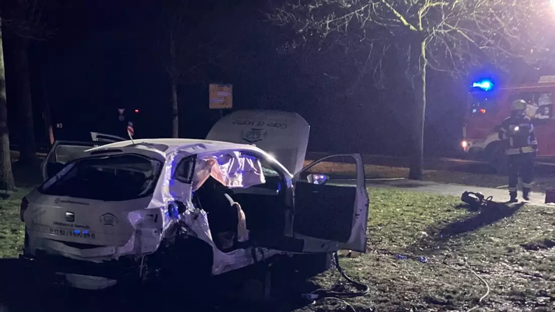 FW-WAF: Technische Rettung nach Verkehrsunfall - Bild: presseportal.de