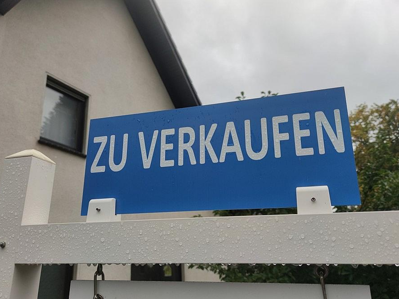 Zu Verkaufen-Schild (Archiv) - Foto: via dts Nachrichtenagentur