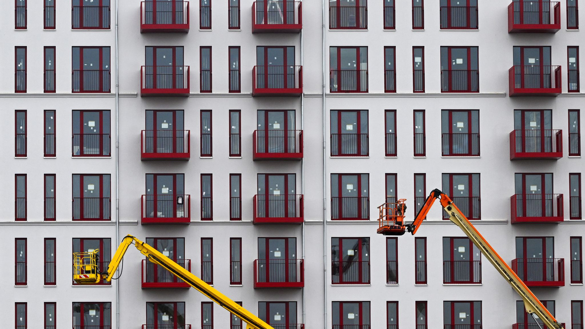 Ein Ende der Wohnmisere in Deutschland ist nach einer neuen Studie des Pestel-Instituts nicht in Sicht. - Foto: Jens Kalaene/dpa