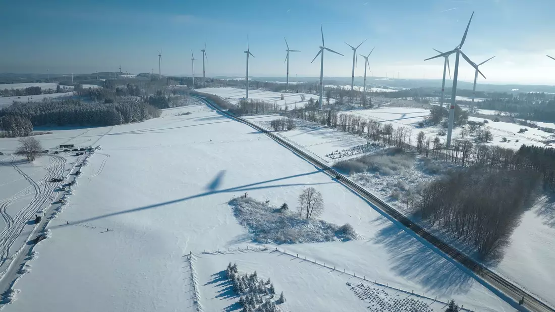 2025 zweitbestes Jahr bei Ausbau von Windrädern an Land - Bild: Thomas Frey/dpa