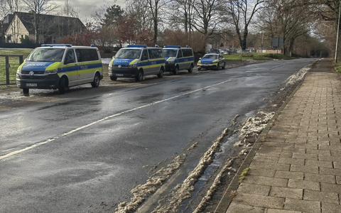 POL-CUX: Mehrere Verstöße bei größerer Verkehrskontrolle in Altenwalde festgestellt (Foto im Anhang) - Foto: presseportal.de