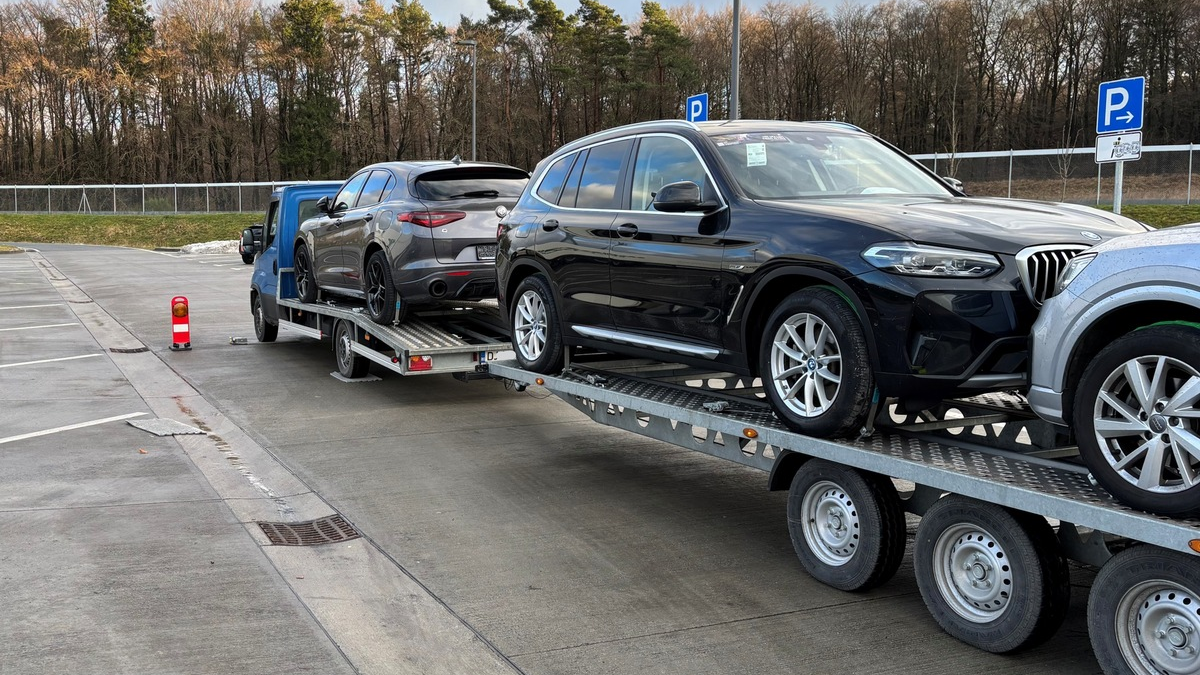 POL-PPTR: Schwerlastkontrollen: Mehrere Holztransporte stark, teils mehr als 55%, überladen - Foto: presseportal.de