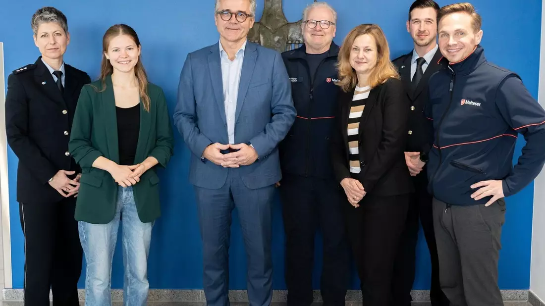POL-AC: Musik, die berührt und bewegt: Polizei Aachen spendet 5700 Euro aus dem Adventskonzert für soziale Initiativen - Bild: presseportal.de