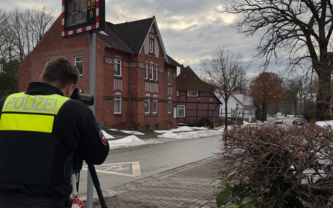 POL-HK: Bad Fallingbostel: Geschwindigkeitsmessung ; Schneverdingen: Unfallflucht; Wietzendorf: Nach Unfall leicht verletzt; Soltau: Unter Alkoholeinfluss am Steuer - Foto: presseportal.de