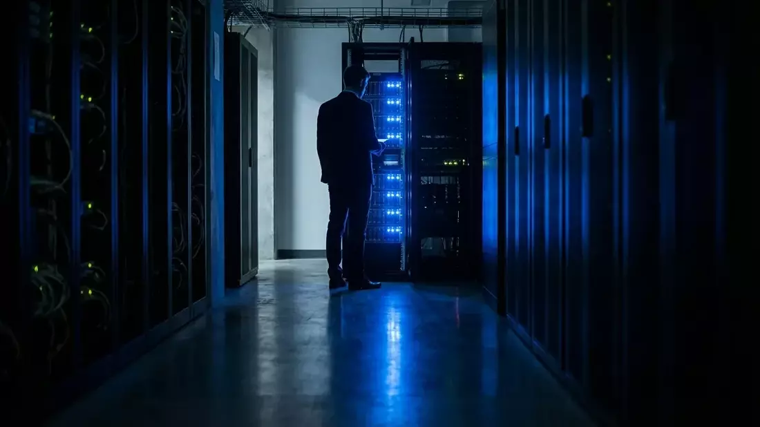 Cyberkriminelle rekrutieren gezielt Bank-Mitarbeiter im Darknet - Bild: über boerse-global.de