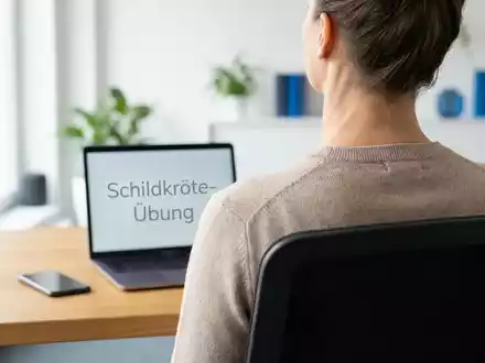 Schildkröte-Übung bekämpft den schmerzhaften Handy-Nacken - Foto: über boerse-global.de