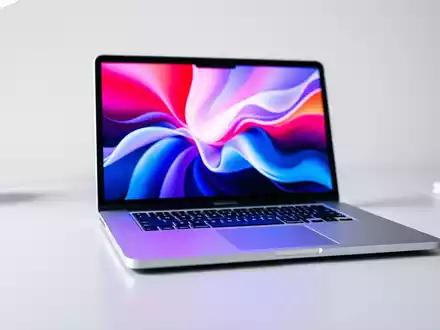 B&H Photo startet Mega-Rabattaktion für MacBook Pro M5 - Foto: über boerse-global.de