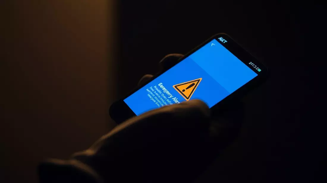 Cell Broadcast: So stellen Sie sicher, dass Ihr Handy Notfallwarnungen empfängt - Bild: über boerse-global.de