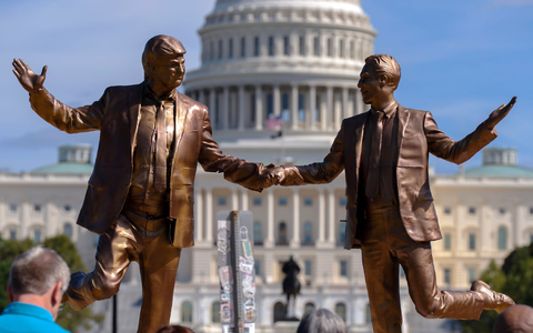 Ein großes Problem für Trump scheint die Veröffentlichung von Akten zu Epstein zu sein. (Archivbild) - Foto: Jose Luis Magana/FR159526 AP/AP/dpa