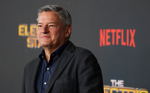 Netflix wolle auch an den Kinokassen gewinnen, versichert Co-Chef Ted Sarandos. (Archivbild) - Foto: Jordan Strauss/Invision via AP/dpa