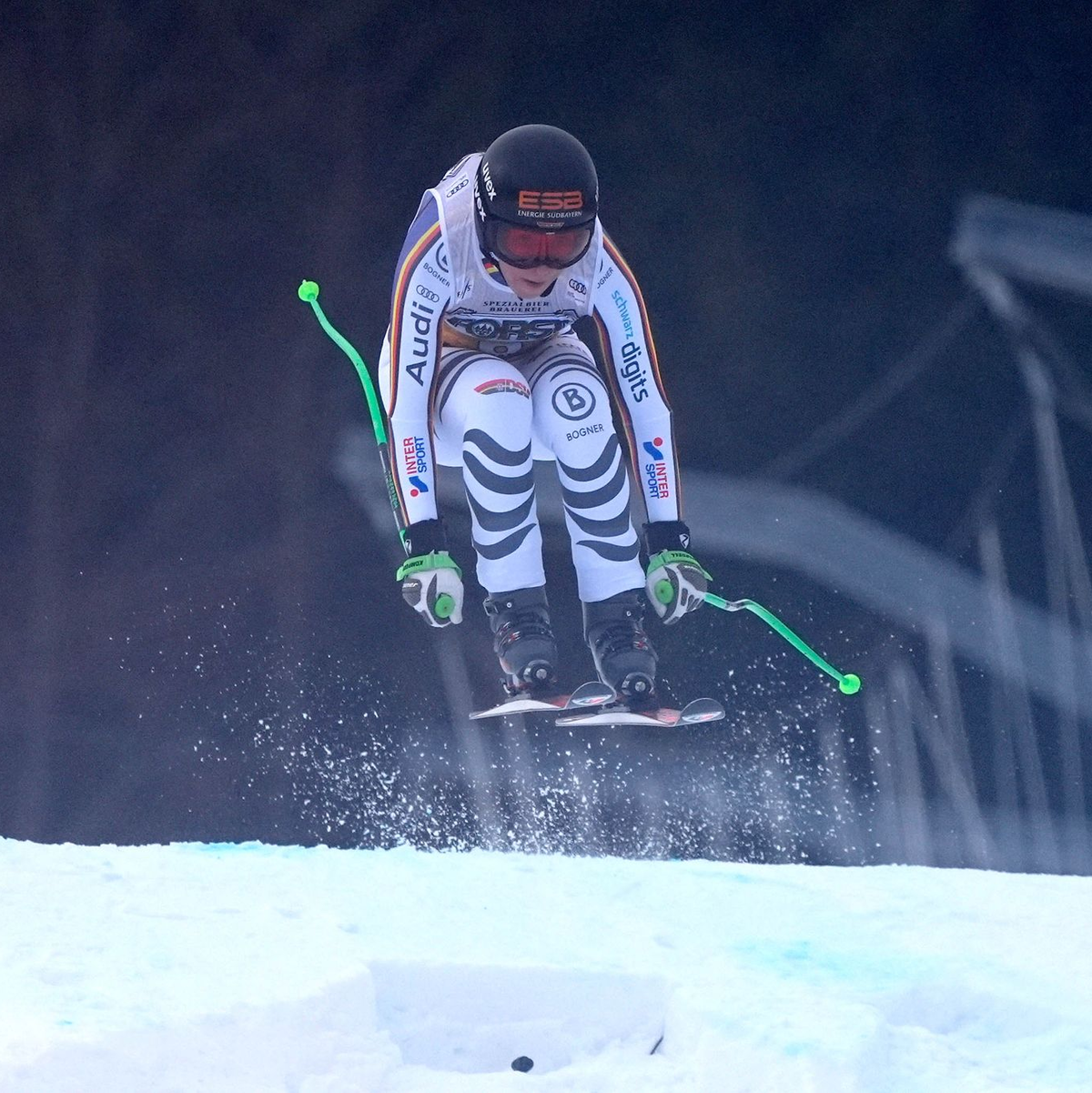 Kira Weidle-Winkelmann zeigte in der Abfahrt von Tarvisio eine starke Vorstellung. - Foto: Giovanni Auletta/AP/dpa