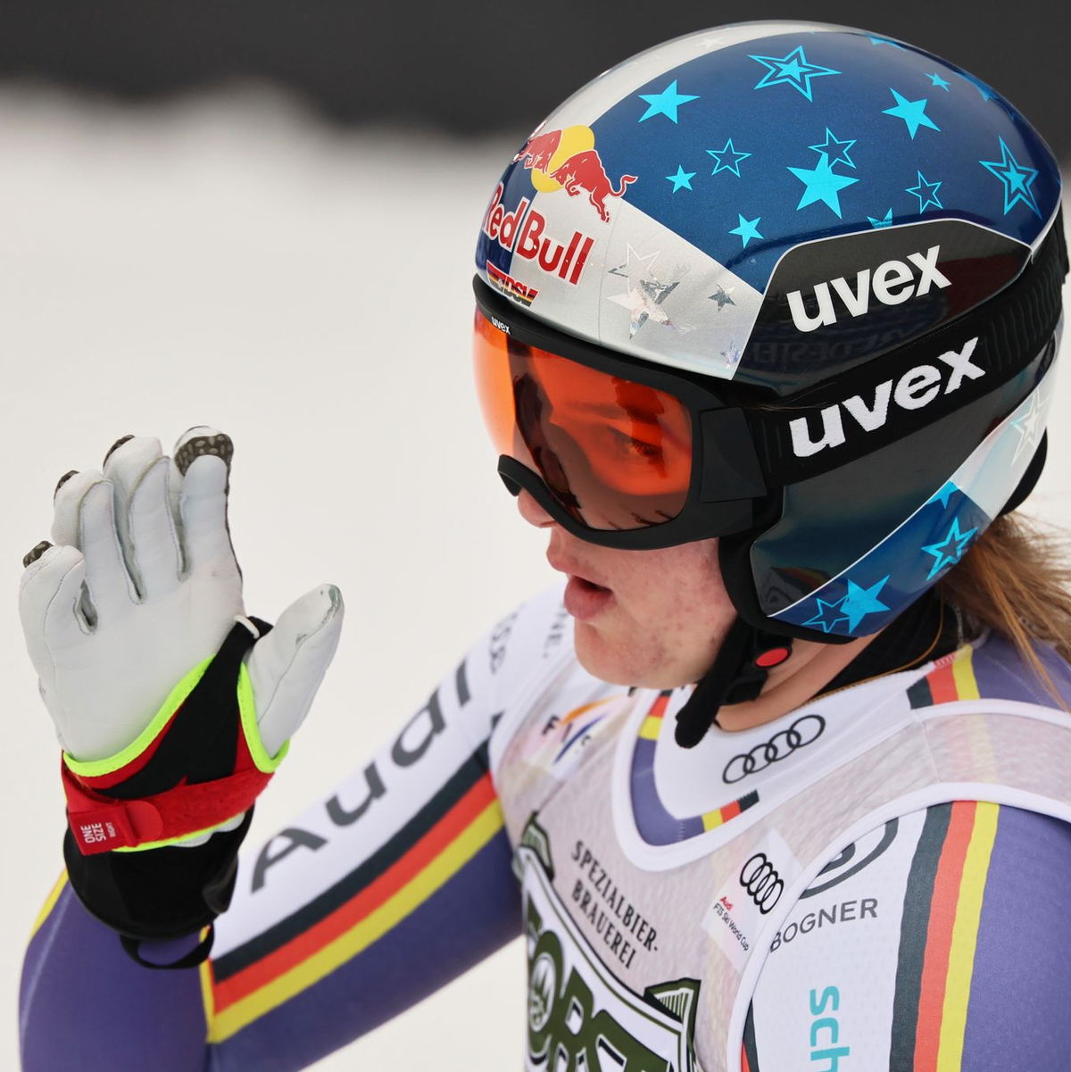 Auch Emma Aicher überzeugte im ersten von zwei Speedrennen des Wochenendes. - Foto: Marco Trovati/AP/dpa