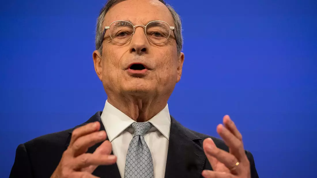 Der ehemalige Präsident der Europäischen Zentralbank, Mario Draghi, wird mit dem Karlspreis 2026 ausgezeichnet (Archivbild).  - Bild: Wiktor Dabkowski/ZUMA Press Wire/dpa