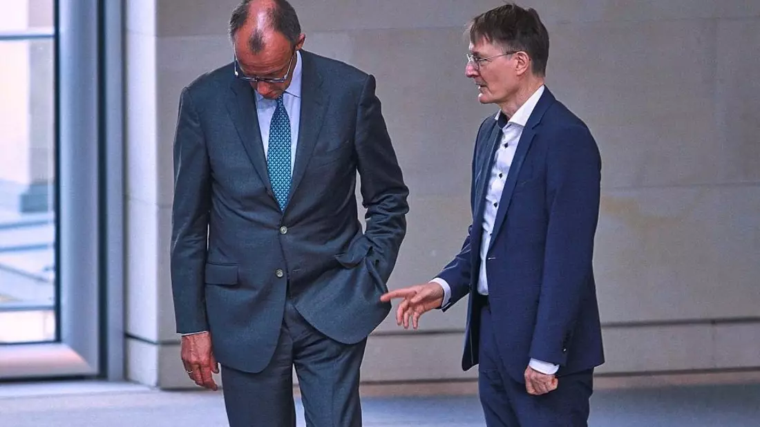 Friedrich Merz und Karl Lauterbach (Archiv) - Bild: via dts Nachrichtenagentur
