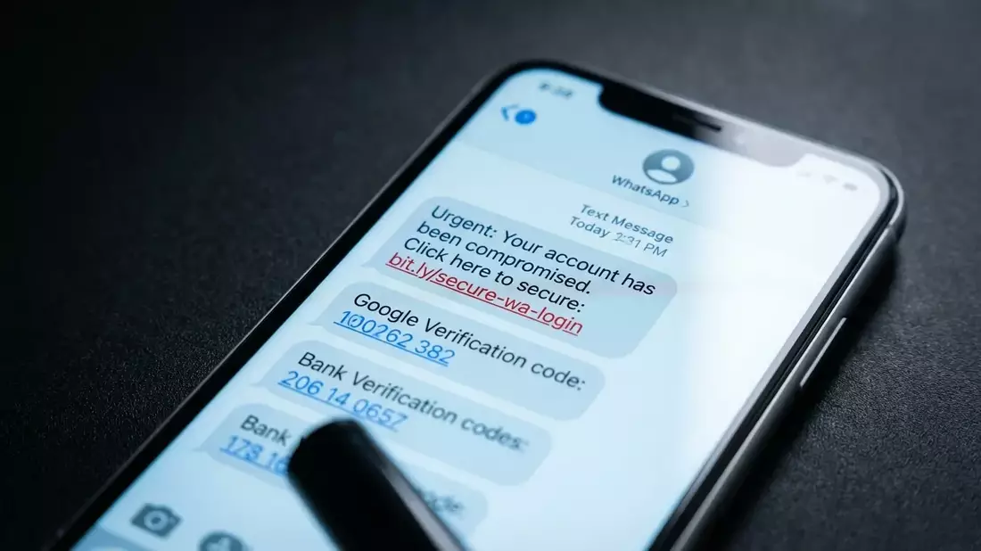 WhatsApp-Betrüger nutzen gefälschte SMS für Konto-Übernahme - Bild: über boerse-global.de