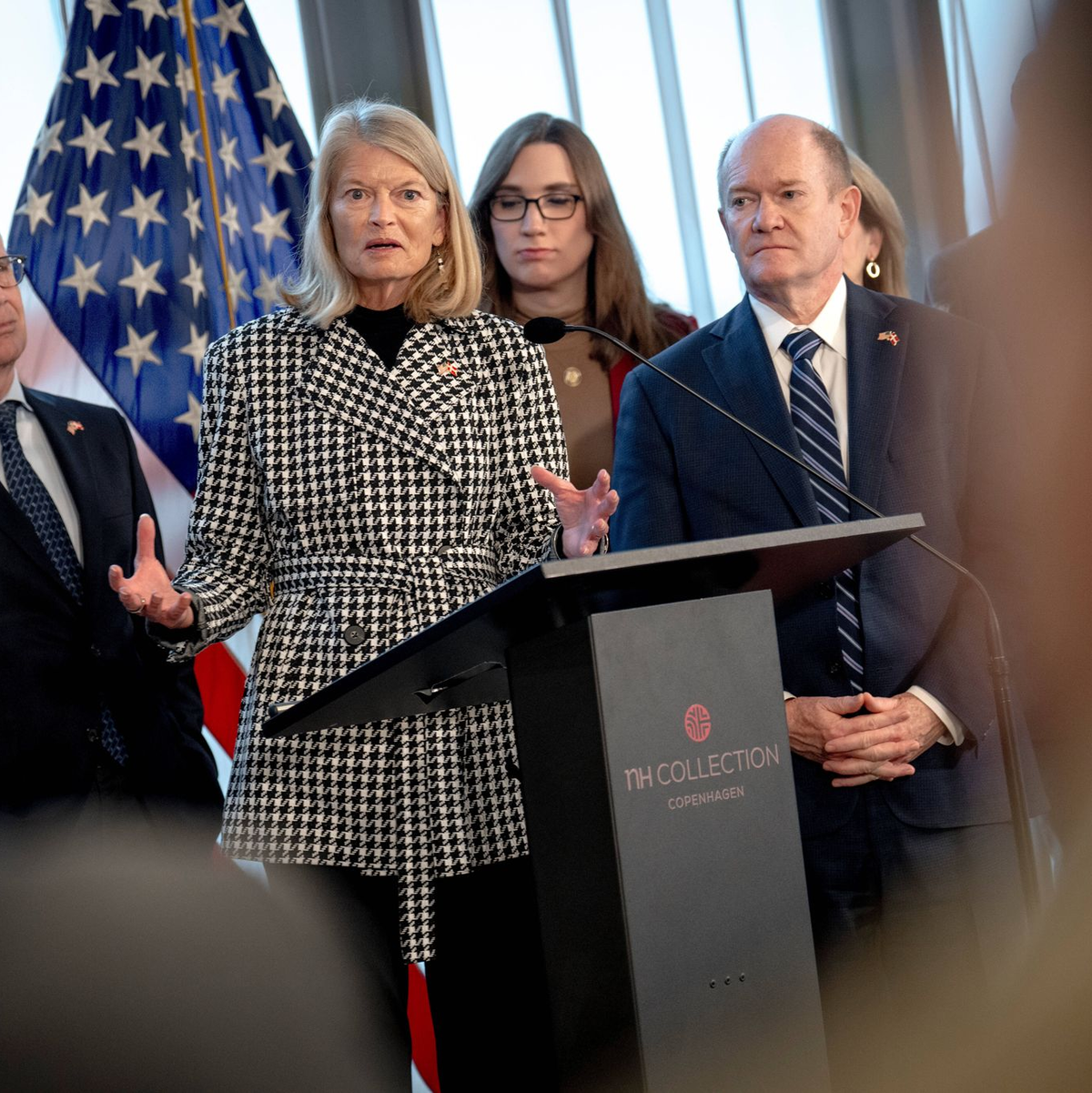 Die Gruppe der US-Parlamentarier in Kopenhagen.  - Foto: Ida Marie Odgaard/AP/dpa