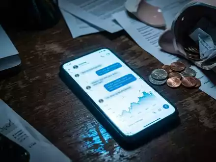 Bitgildtech und Zevura: Messenger-Betrüger locken Anleger in die Falle - Foto: über boerse-global.de