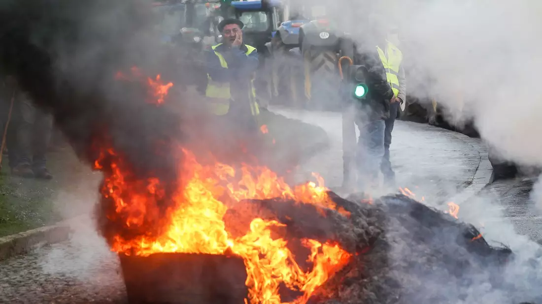 Bauern in Europa haben immer wieder gegen das Abkommen protestiert. (Archivbild) - Bild: Carlos Castro/EUROPA PRESS/dpa