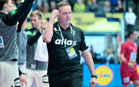 Bundestrainer Alfred Gislason steht mit den deutschen Handballern bei der EM unter Druck. - Foto: Sina Schuldt/dpa