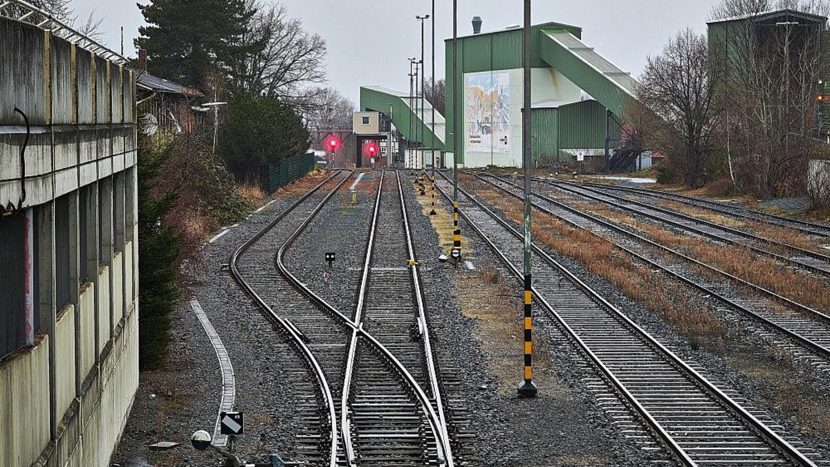 Gleise (Archiv) - Foto: via dts Nachrichtenagentur