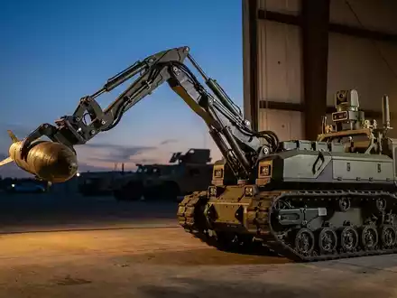 US-Marine rüstet Kampfmittelräumung mit 34 T7-Robotern auf - Foto: über boerse-global.de