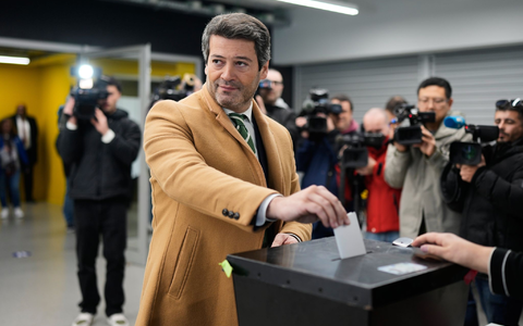 Zum ersten Mal seit 1986 wird bei der Wahl des Präsidenten in Portugal eine Stichrunde nötig.  - Foto: Armando Franca/AP/dpa
