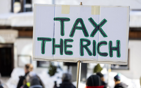Oxfam fordert höhere Steuern für die Reichsten. (Archivbild) - Foto: Hannes P Albert/dpa