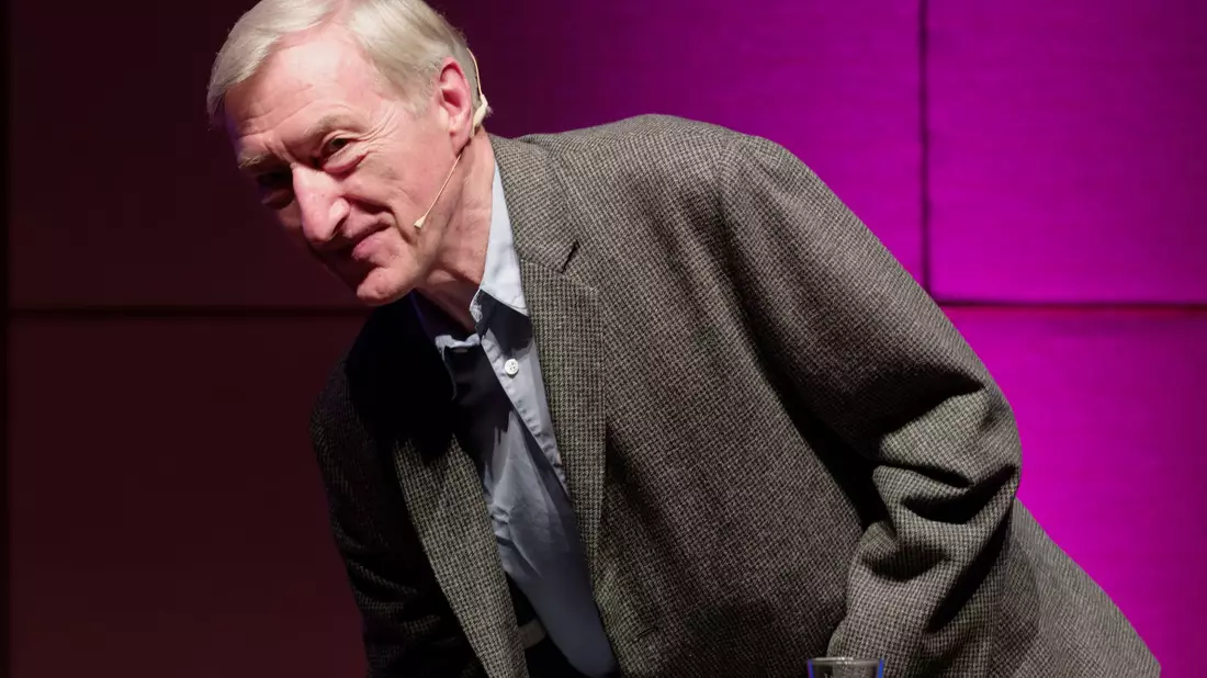 Julian Barnes nimmt Abschied - er hat seinen letzten Roman veröffentlicht. (Archivbild) - Bild: Henning Kaiser/dpa