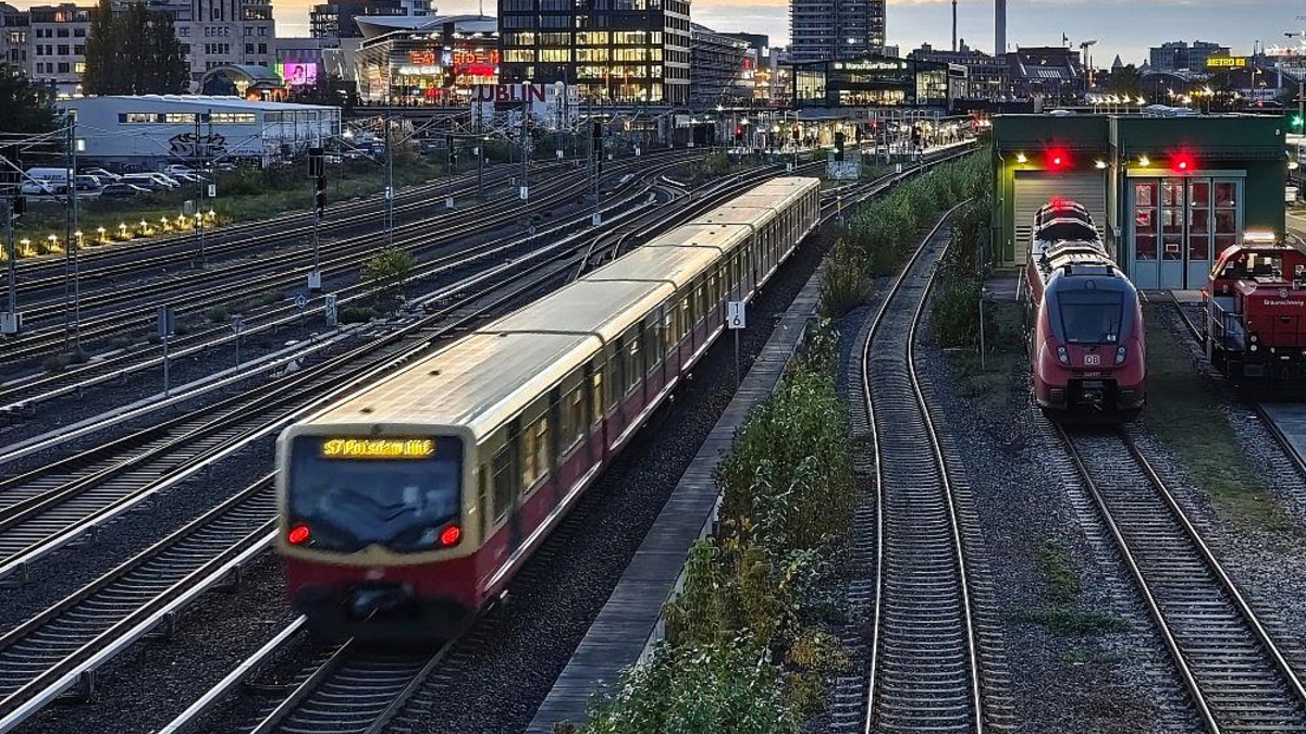 S-Bahn in Berlin (Archiv) - Foto: via dts Nachrichtenagentur