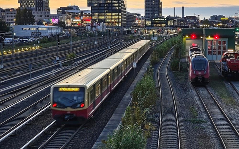 S-Bahn in Berlin (Archiv) - Foto: via dts Nachrichtenagentur