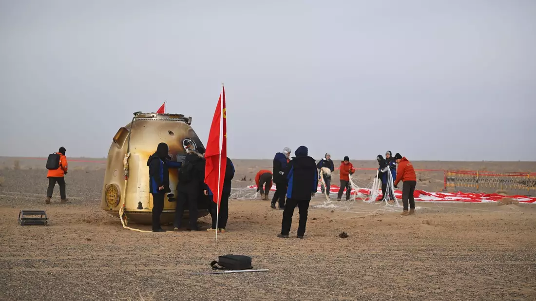 Die «Shenzhou 20» musste wegen eines Schadens länger als geplant im All bleiben.  - Bild: Li Zhipeng/XinHua/dpa