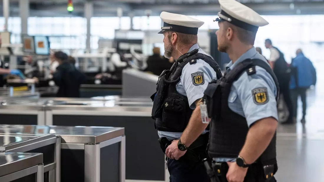 BPOL NRW: Bundespolizei: Patrone im Gepäck bringt doppeltes Pech - Reise endet in der JVA - Bild: presseportal.de