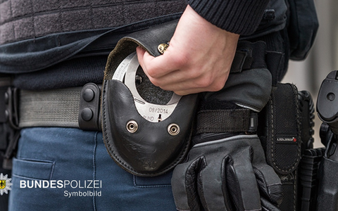 Bundespolizeidirektion München: Festnahme nach Bedrohung in S-Bahn / Polizeieinsatz am Münchner Ostbahnhof - Foto: presseportal.de