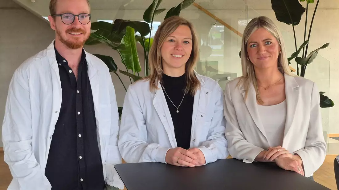 Akne ist kein Teenagerproblem: Molekularbiologin Dr. Elissa Kleiser verrät, wie moderne Phagenforschung Betroffenen einen neuen Ausweg eröffnet - Bild: presseportal.de