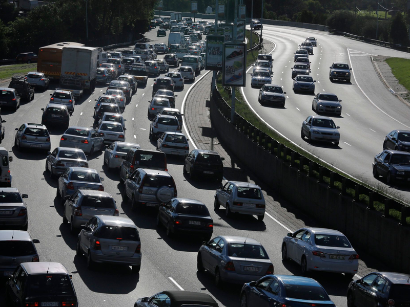  In der südafrikanischen Stadt Vanderbijlpark, in der Nähe von Johannesburg, wurden zwölf Kinder bei einem Schuldbus-Unfall getötet. (Symbolfoto) - Foto: Kim Ludbrook/dpa