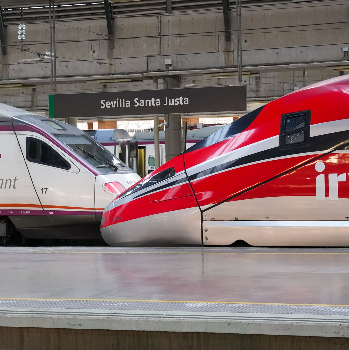 Das Unglück wurde ausgelöst, als die beiden letzten Waggons eines Zuges der italienischen Gesellschaft Iryo entgleisten und in das Nachbargleis gerieten. Ein entgegenkommender Zug der spanischen Renfe konnte nicht mehr bremsen. - Foto: Eduardo Briones/EUROPA PRESS/dpa