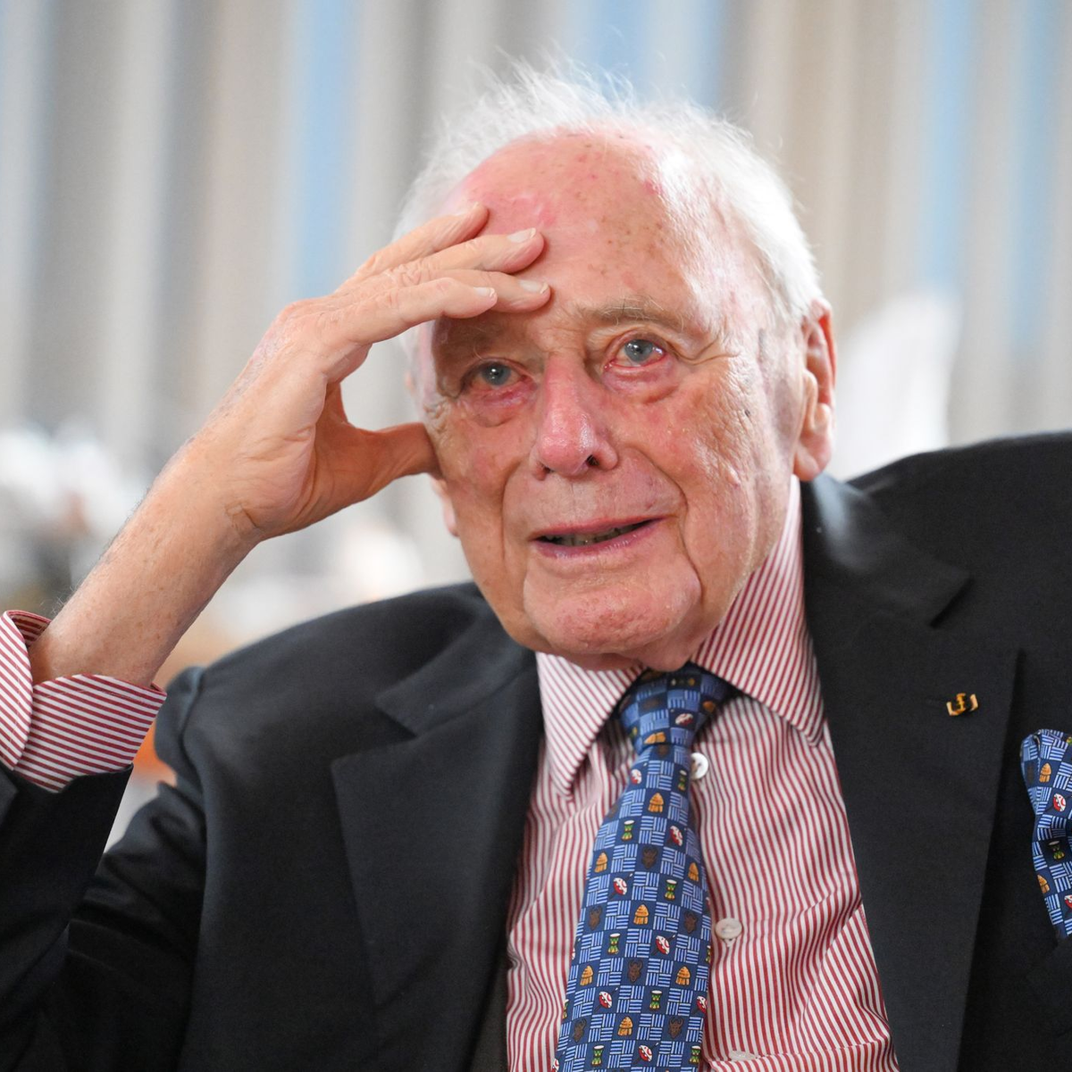 Mit einem Fake-Video von Reinhold Würth versuchen Betrüger, groß Kasse zu machen. (Archivbild) - Foto: Bernd Weißbrod/dpa