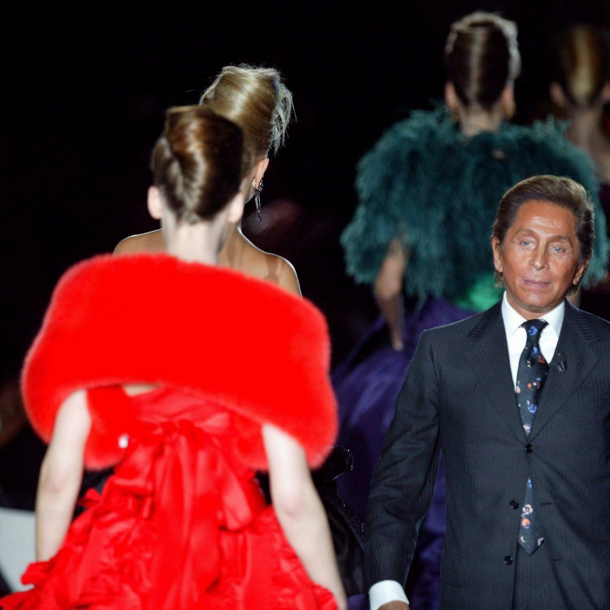Die Perfektion, die Valentino selbst anstrebte, forderte er auch von seinen Mitarbeitern. - Foto: picture alliance / Alfred/epa/dpa