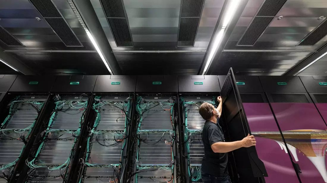 «Wenn man die Kernsysteme nicht modernisiert, redet man mit KI nur etwas schön.» (Archivbild) - Bild: Marijan Murat/dpa
