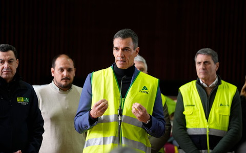 Sánchez rief eine dreitägige Staatstrauer aus. - Foto: Joaquin Corchero/EUROPA PRESS/dpa