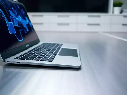 GEEKOM greift mit neuen GeekBooks den Laptop-Markt an - Foto: über boerse-global.de