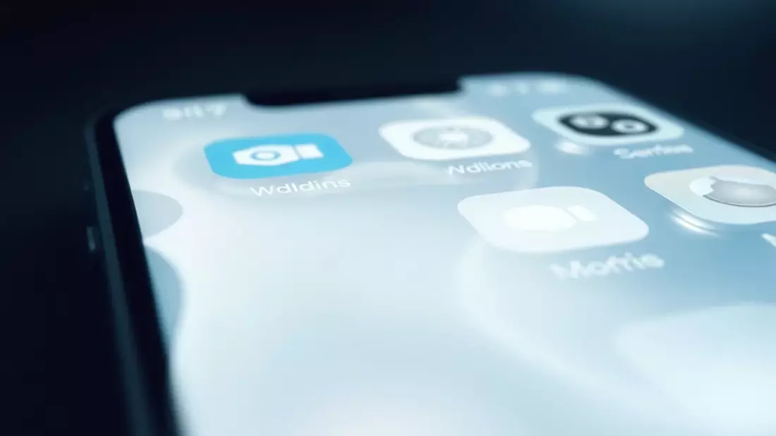 iOS 26: Apples „Liquid Glass“ revolutioniert das iPhone-Design - Bild: über boerse-global.de