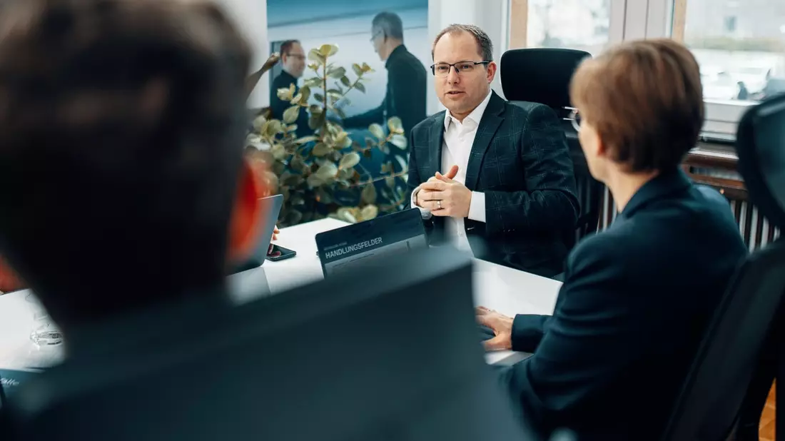 Fehler, Schweigen, Stress – was wirklich hinter vielen Arbeitsunfällen steckt - Bild: presseportal.de
