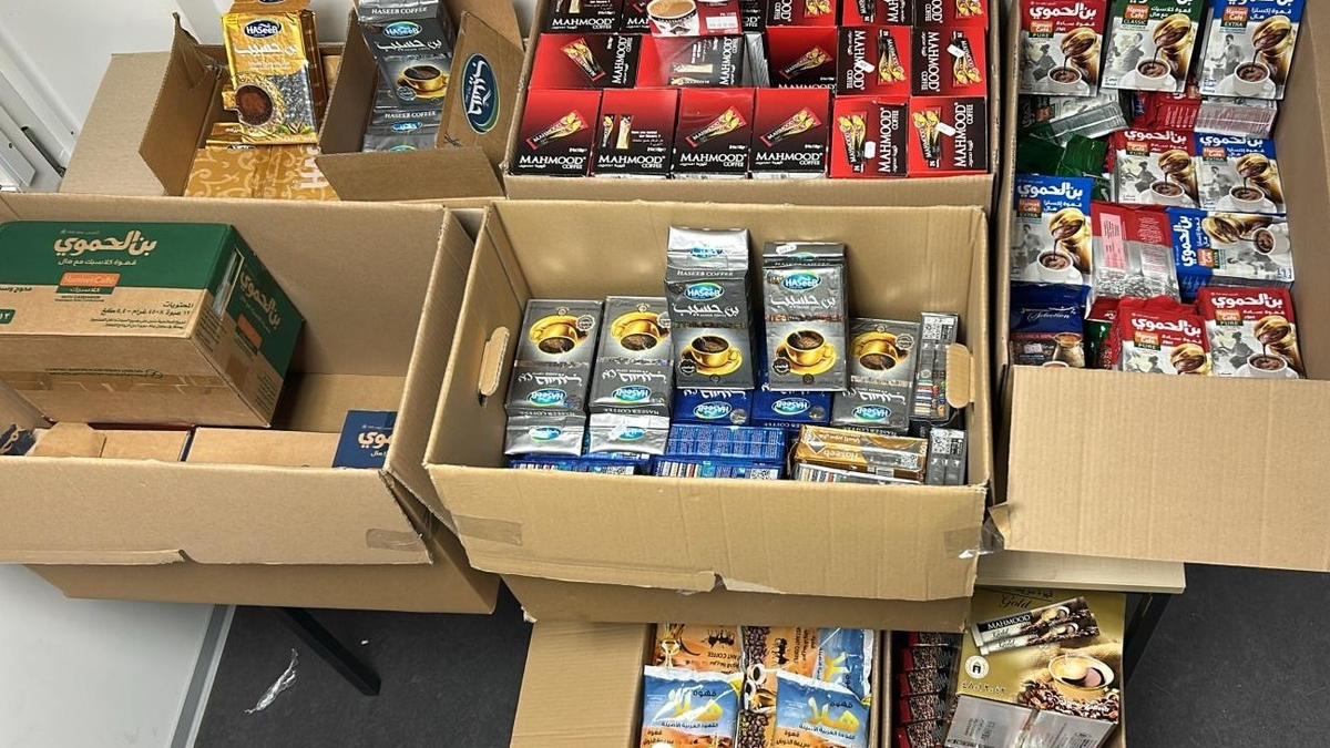 HZA-UL: Zöllner finden 135 Kilogramm unversteuerten Kaffee in Ladengeschäft - Foto: presseportal.de