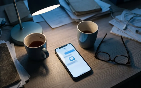 WhatsApp-Betrüger erbeuten Tausende Euro mit „Hallo Mama“-Masche - Foto: über boerse-global.de